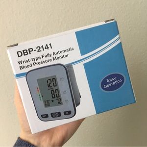 Wrist type fully automatic blood pressure monitor DBP-2141